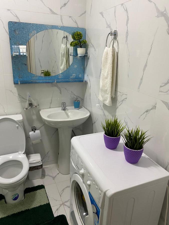 Ferienwohnung Оригинальная 1 Ком Квартира В Сердце Алматы Exterior foto